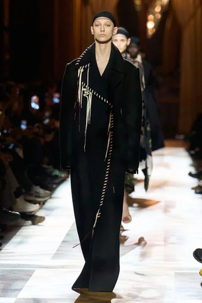 Look 1